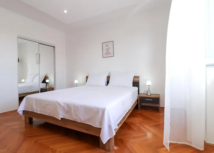 Center Sunset Penthouse 斯普利特