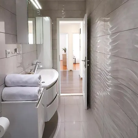 Center Sunset Penthouse سبليت