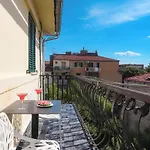 Center Sunset Penthouse *