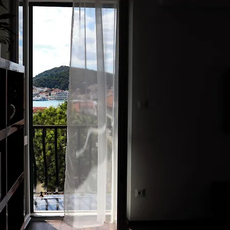 Center Sunset Penthouse شقة سبليت